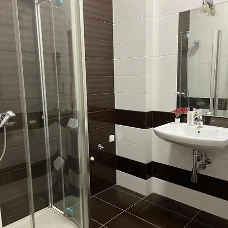 Batorego Lovely Rooms-3